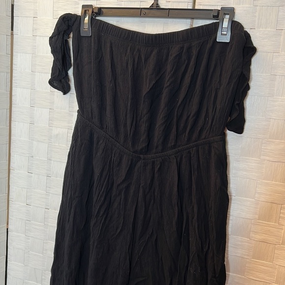 𝅺cure Charlotte russe Black Capri Jumper SZ L - Picture 2 of 3